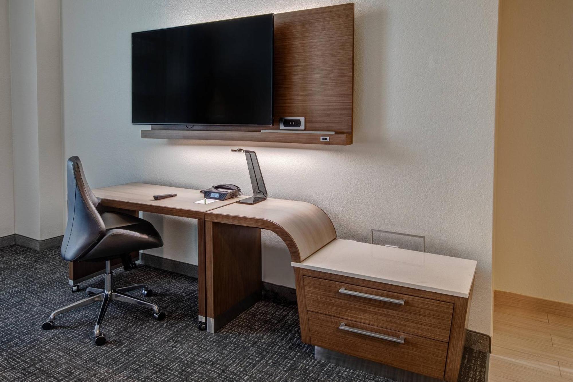 Courtyard By Marriott Dulles Airport Херндон Экстерьер фото